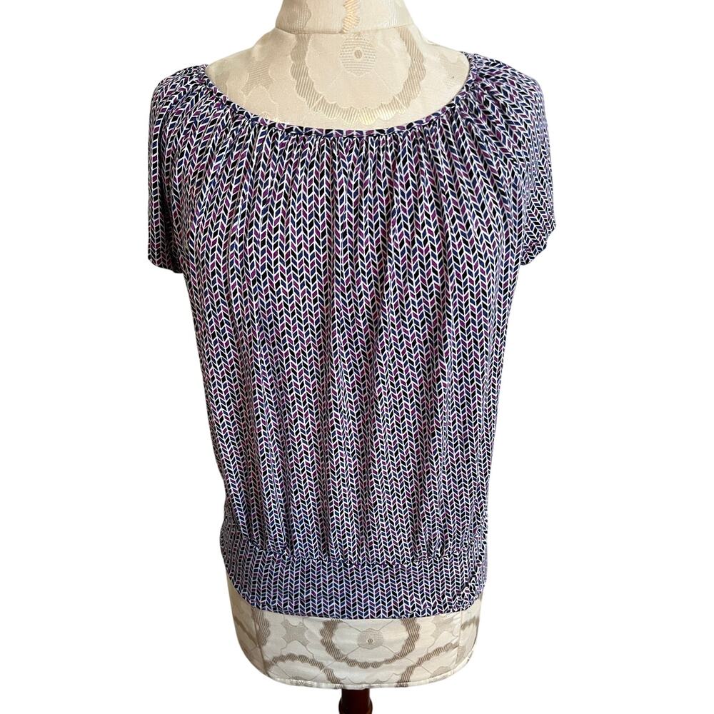 Daisy Fuentes Geometric Print Short Sleeve Lightweight Blouse Small